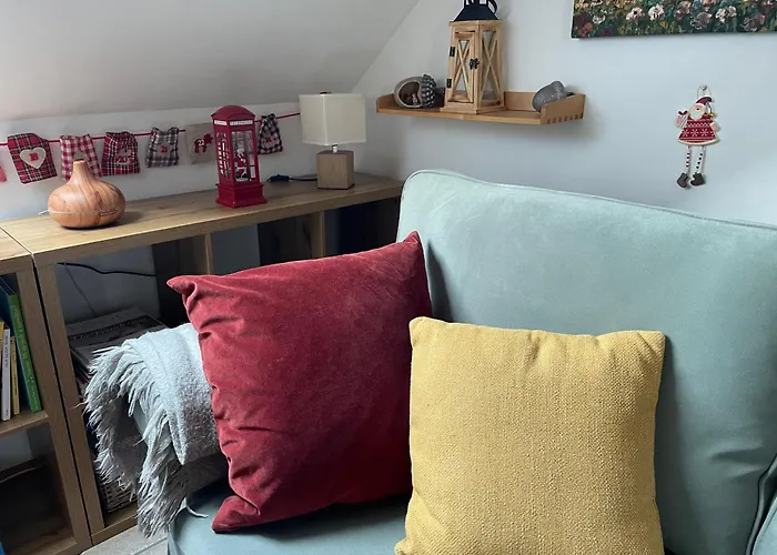 Oak Tree Apartment - Toelgy Lak
